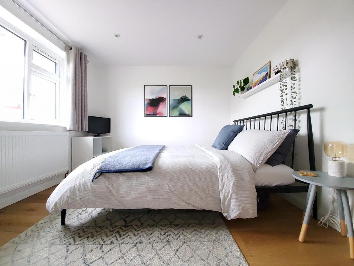 Вілла Self-Contained Annexe Excellent Location Saltdean Екстер'єр фото