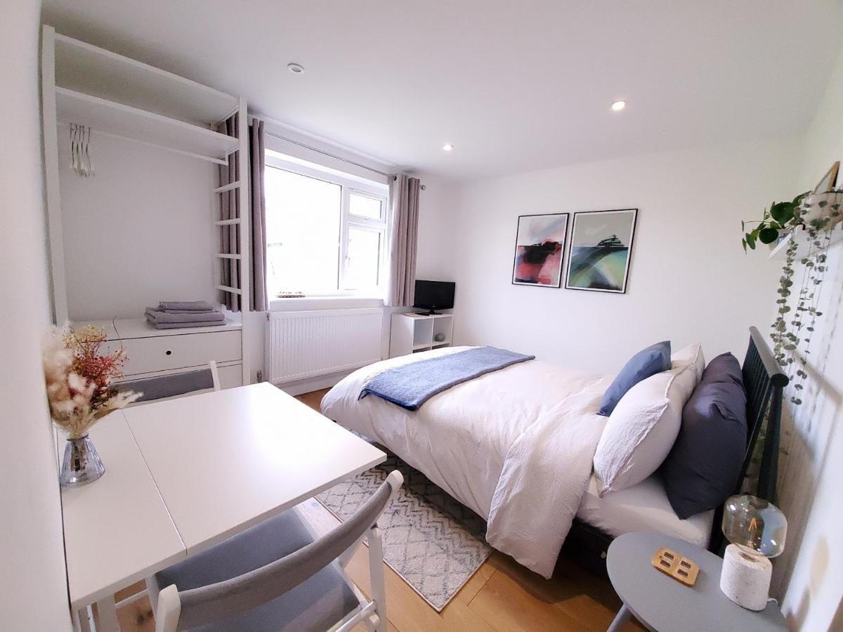 Вілла Self-Contained Annexe Excellent Location Saltdean Екстер'єр фото